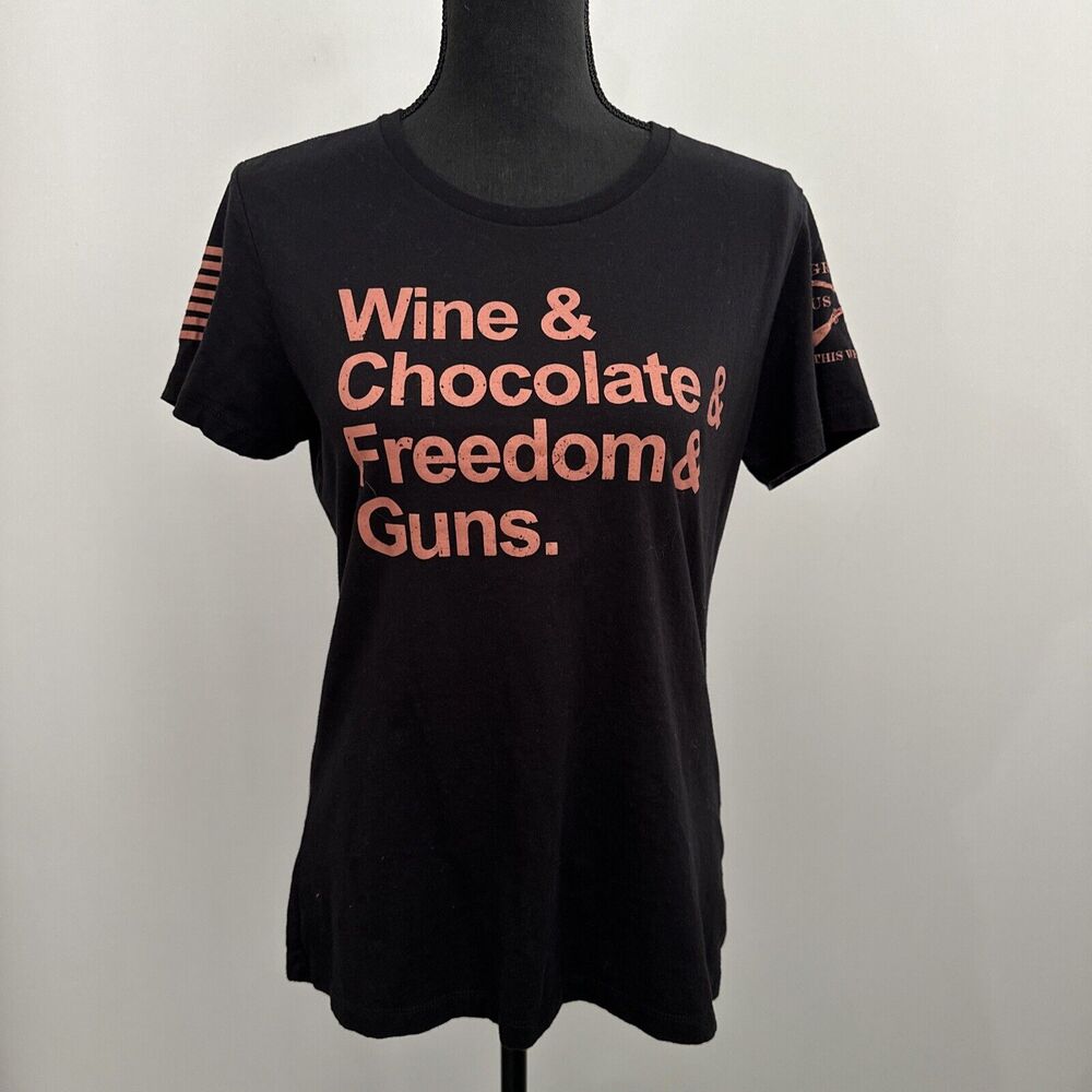 Grunt Style Wine Chocolate Freedom & Guns Women's Shirt‎ Top Size Small Black